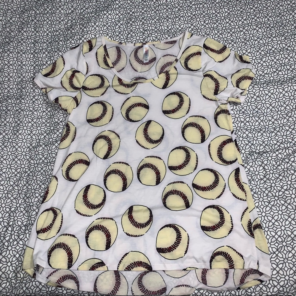⚾️ LuLaRoe Classic Tee
